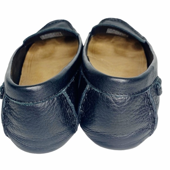 UGG Women's Flores Black Leather Moccasin Flats Size 7.5 round toe slip on flats - Picture 9 of 12